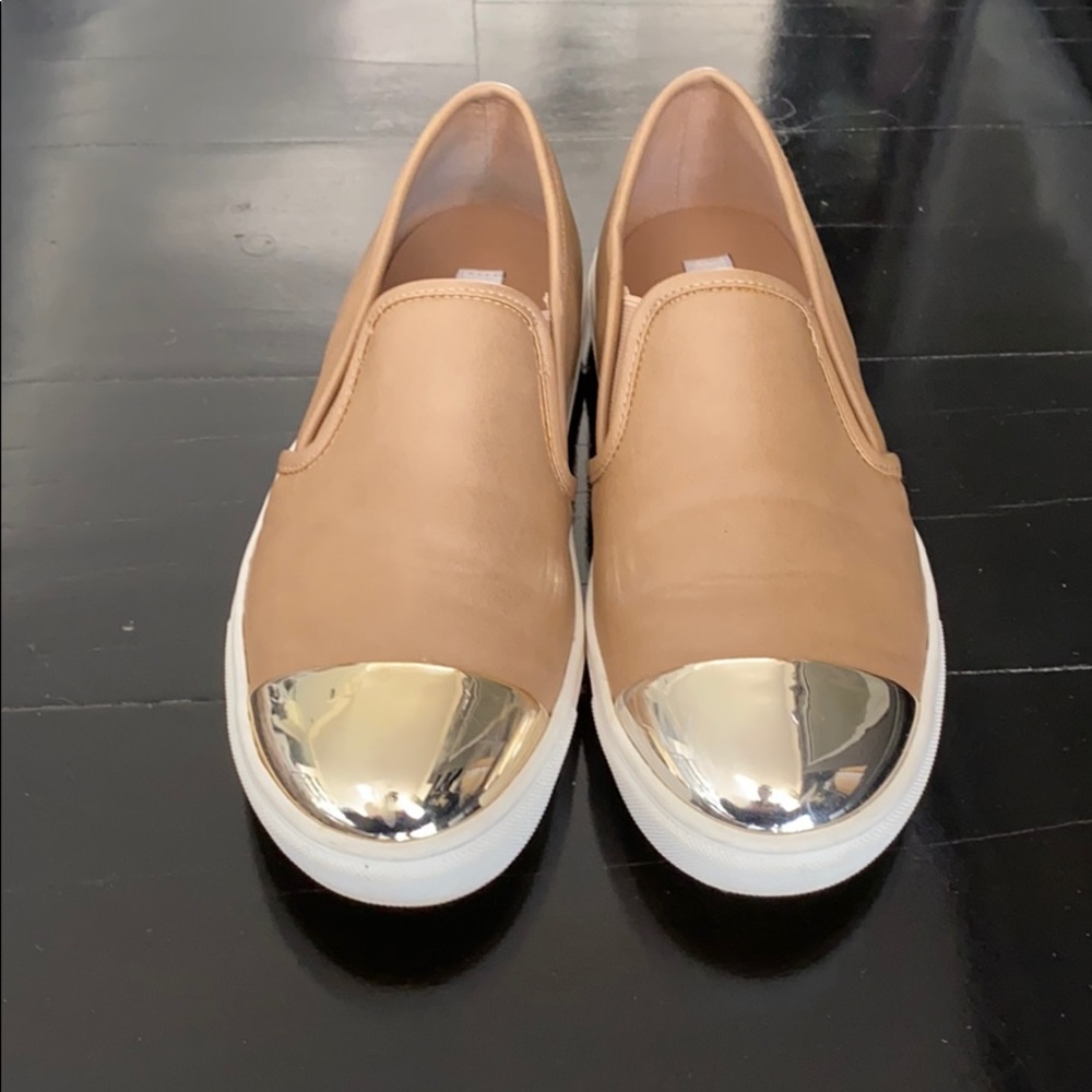 Size 7 Steve Madden slip on sneaker